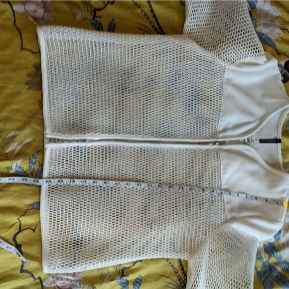 IC by Connie K white mesh 3/4 sleeve v neck zip short jacket - Picture 4 of 4